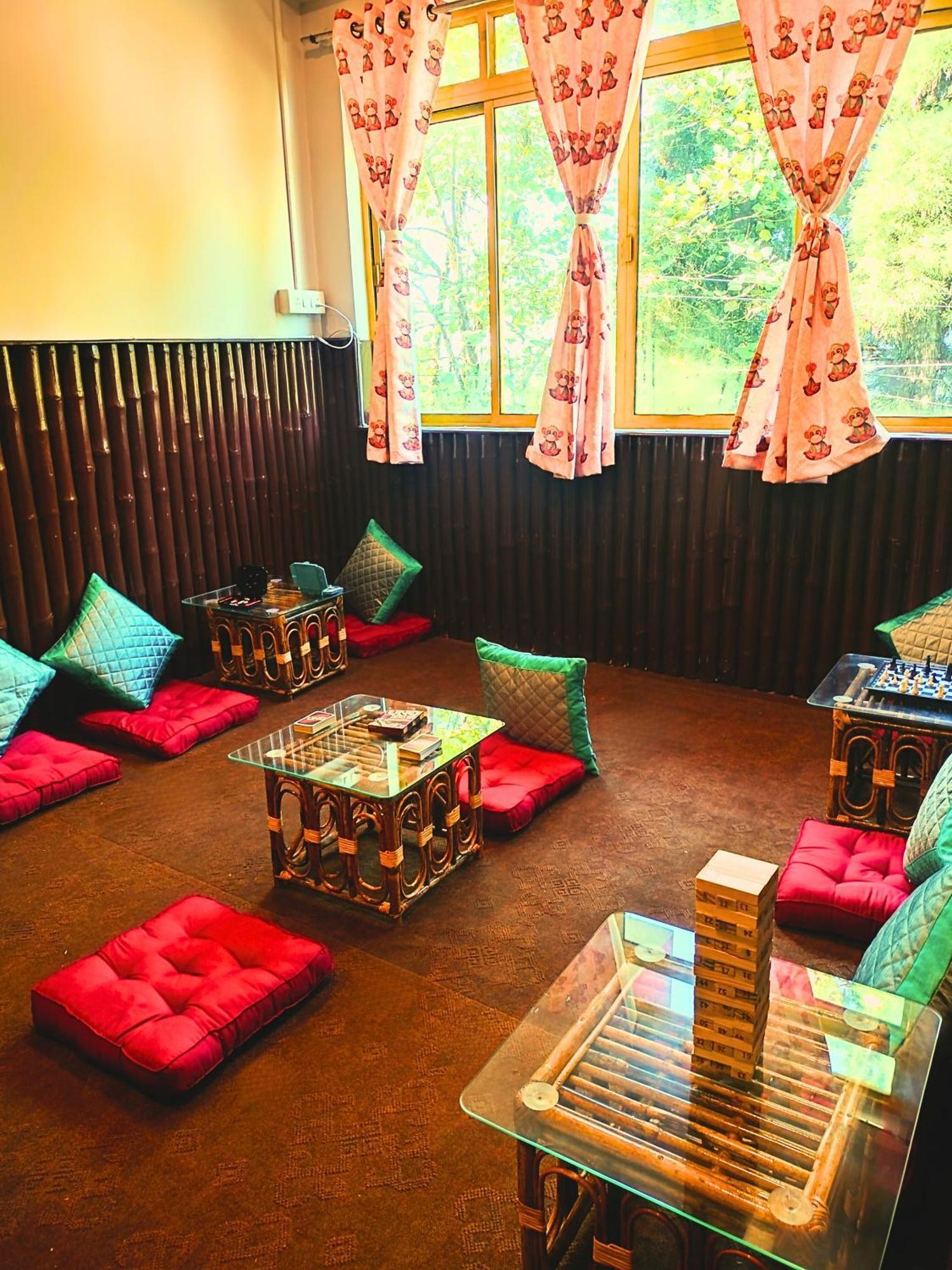 Hidden Monkey Backpackers Darjeeling, Batasia Darjeeling  Exterior foto